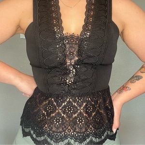NWT Express Black V-Neck Formal Tank with Lace and Embroidery Details Size 6